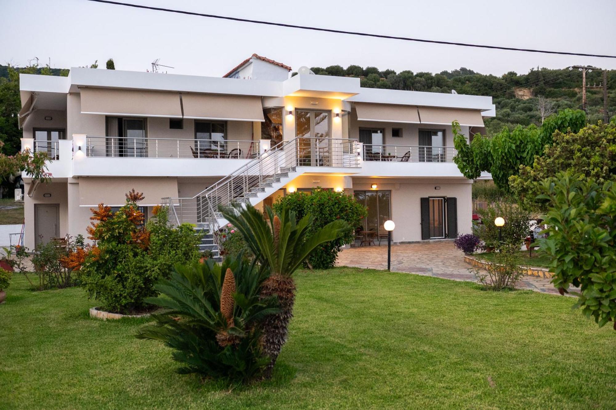 Raptis Apartments Ligia  Εξωτερικό φωτογραφία